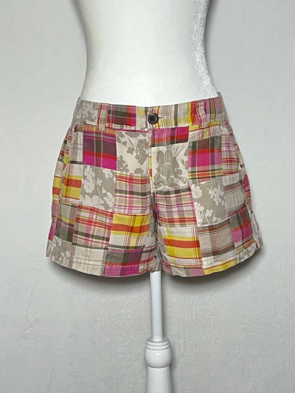 OLD NAVY Floral Plaid Patchwork Print in Pink and Yellow Mid Rise Shorts size 8